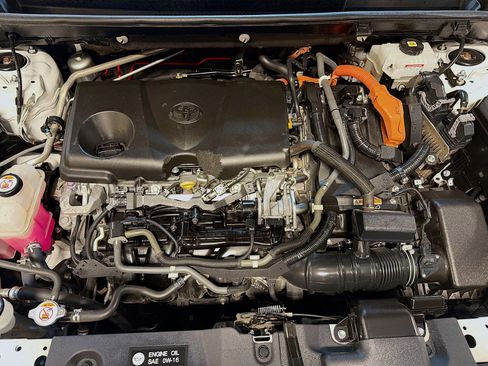 Used 2020 Toyota RAV4 XLE w/ Convenience Package image 34