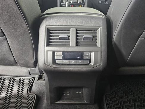 Used 2022 Volkswagen Atlas SE image 45