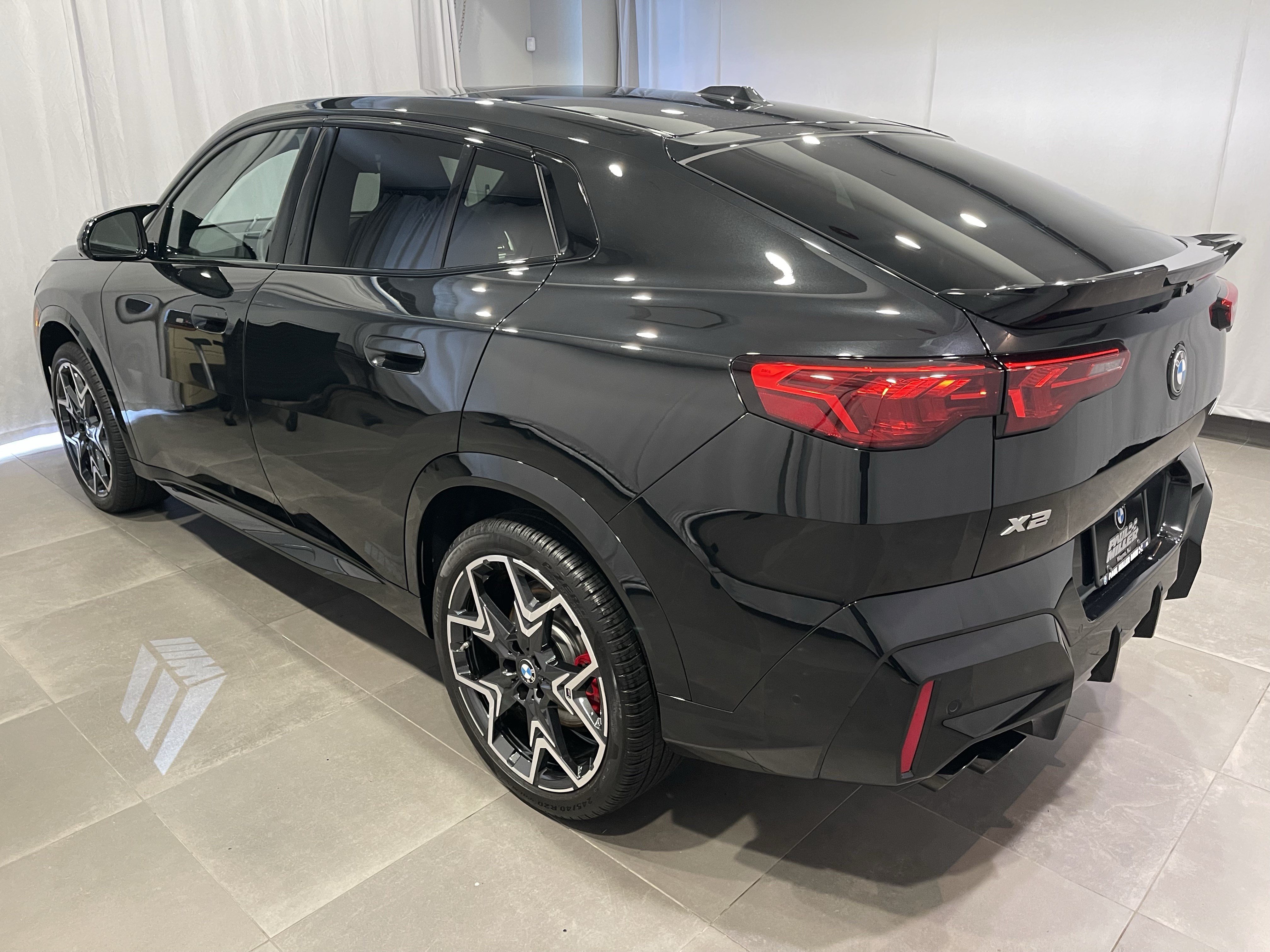 Used 2026 BMW X2 M35i w/ Technology Package AWD/4WD image 4