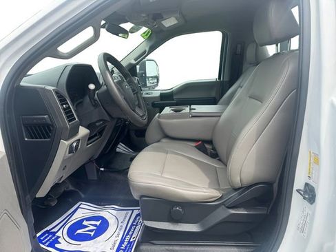 Used 2022 Ford F250 XL w/ Power Equipment Group AWD/4WD image 9