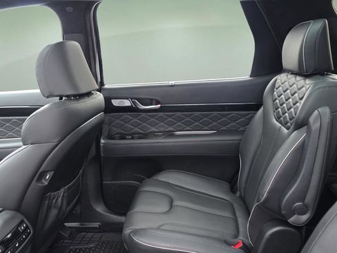 Used 2022 Hyundai Palisade Calligraphy image 16