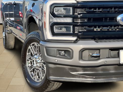Used 2024 Ford F250 Limited w/ FX4 Off-Road Package AWD/4WD image 48
