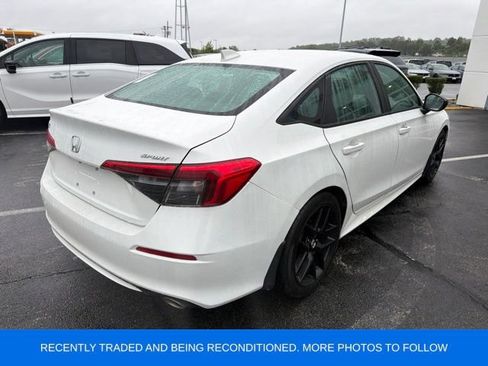 Used 2023 Honda Civic Sport image 4