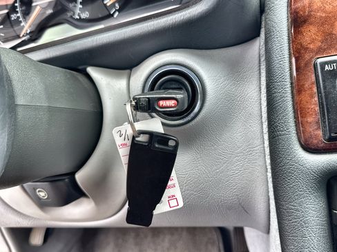 Used 1999 Mercedes-Benz CLK 320 Coupe image 15