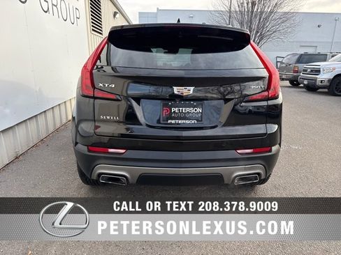 Used 2020 Cadillac XT4 Premium Luxury image 4