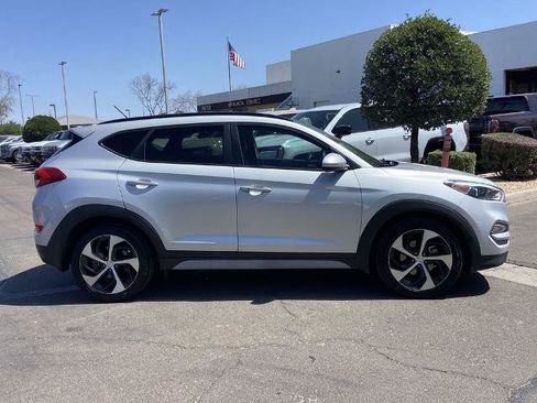 Used 2017 Hyundai Tucson Value FWD image 2