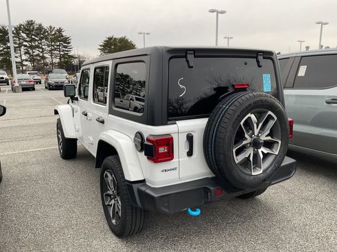 Used 2024 Jeep Wrangler Sport S w/ Convenience Group image 7