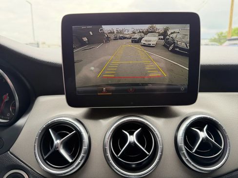 Used 2018 Mercedes-Benz CLA 250 image 13