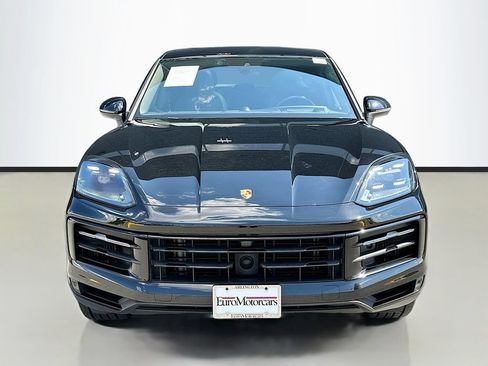 Certified 2024 Porsche Cayenne Coupe AWD/4WD image 6