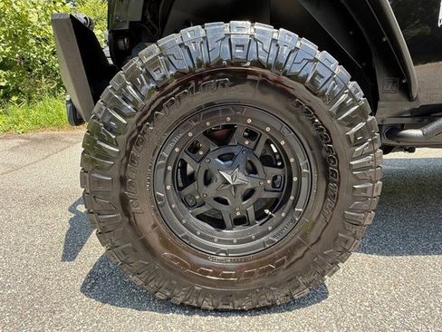 Used 2017 Jeep Wrangler Unlimited Sport w/ Quick Order Package 24S AWD/4WD image 9