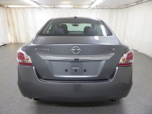 Used 2015 Nissan Altima 2.5 S w/ Power Driver Seat Package FWD image 6