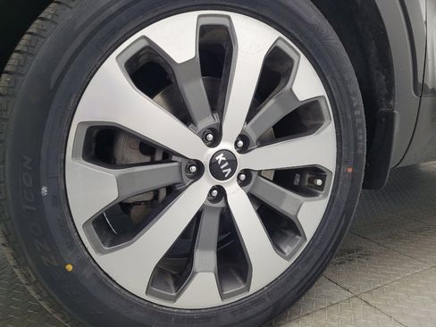 Used 2021 Kia Telluride S FWD image 31