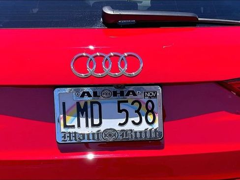 Used 2020 Audi Q3 2.0T Premium w/ Convenience Package AWD/4WD image 8