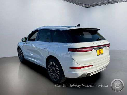 Used 2022 Lincoln Corsair AWD w/ Premium Package image 7