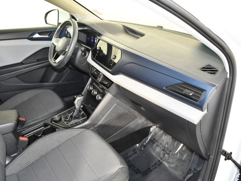 Used 2023 Volkswagen Taos SE AWD/4WD image 39