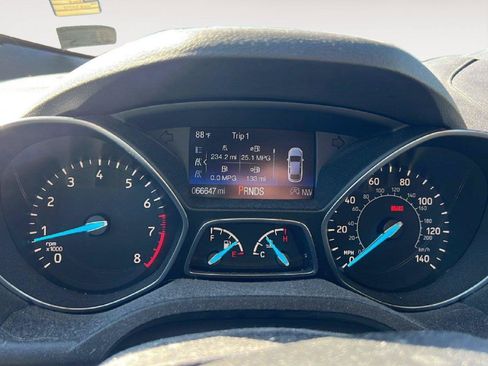 Used 2017 Ford Escape Titanium w/ Equipment Group 301A AWD/4WD image 12