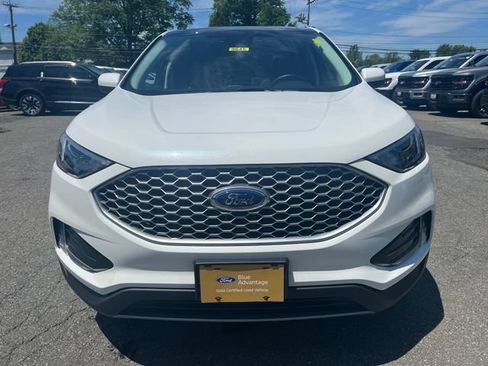 Certified 2023 Ford Edge SEL w/ Convenience Package AWD/4WD image 2