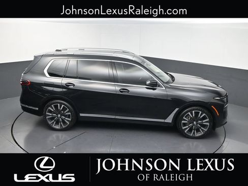 Used 2025 BMW X7 xDrive40i w/ Premium Package AWD/4WD image 28