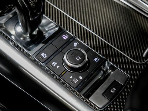 Used 2018 Land Rover Range Rover Sport SVR image 27