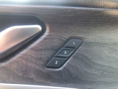 Used 2022 Jeep Grand Cherokee L Limited image 17