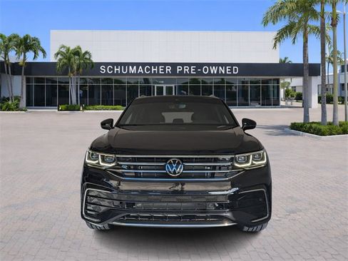 Used 2022 Volkswagen Tiguan SEL R-Line image 3