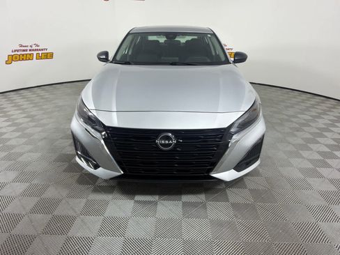 Certified 2024 Nissan Altima 2.5 SV FWD image 9