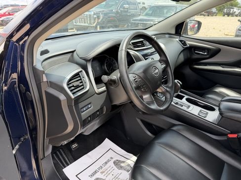 Used 2024 Nissan Murano SV AWD/4WD image 11