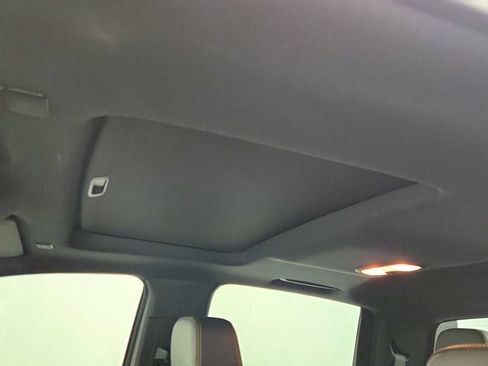 Used 2025 Chevrolet Colorado ZR2 w/ Technology Package image 10