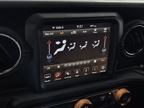 Used 2023 Jeep Wrangler Unlimited Sahara AWD/4WD image 12