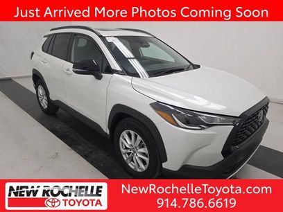Used 2025 Toyota Corolla Cross LE w/ Moonroof Package
