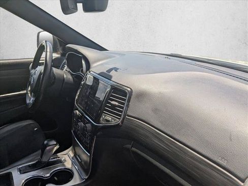 Used 2022 Jeep Grand Cherokee Laredo X RWD image 20