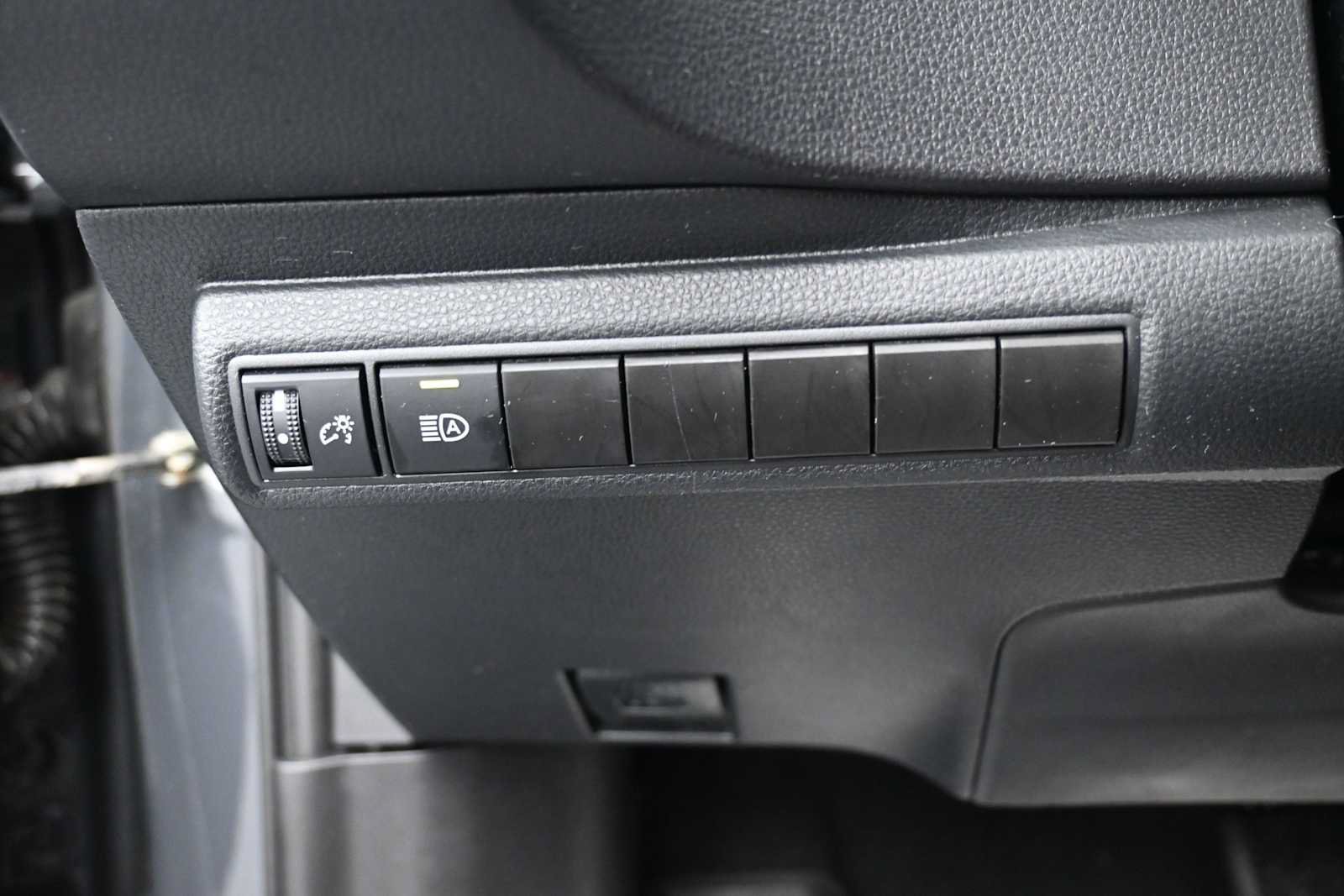 Used 2024 Toyota Corolla LE FWD image 10