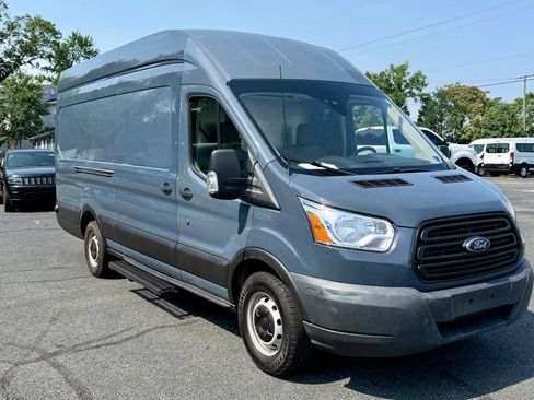 Used 2019 Ford Transit 250 148 High Roof Extended RWD image 4