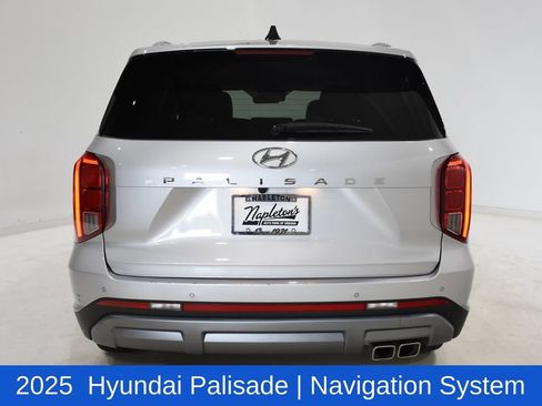 Used 2025 Hyundai Palisade SEL FWD image 5