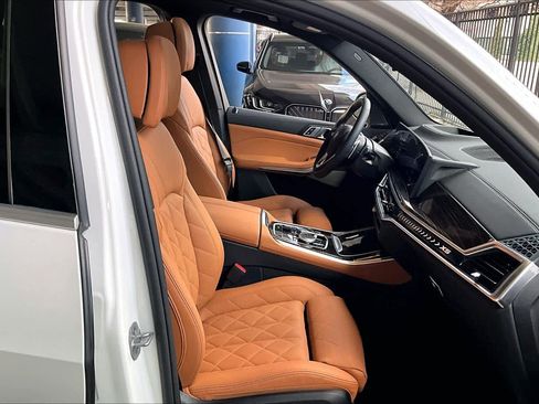 Used 2026 BMW X5 sDrive40i image 8