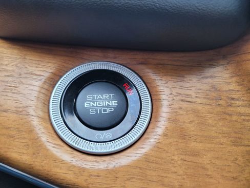 Used 2023 Jeep Grand Cherokee L Summit AWD/4WD image 35