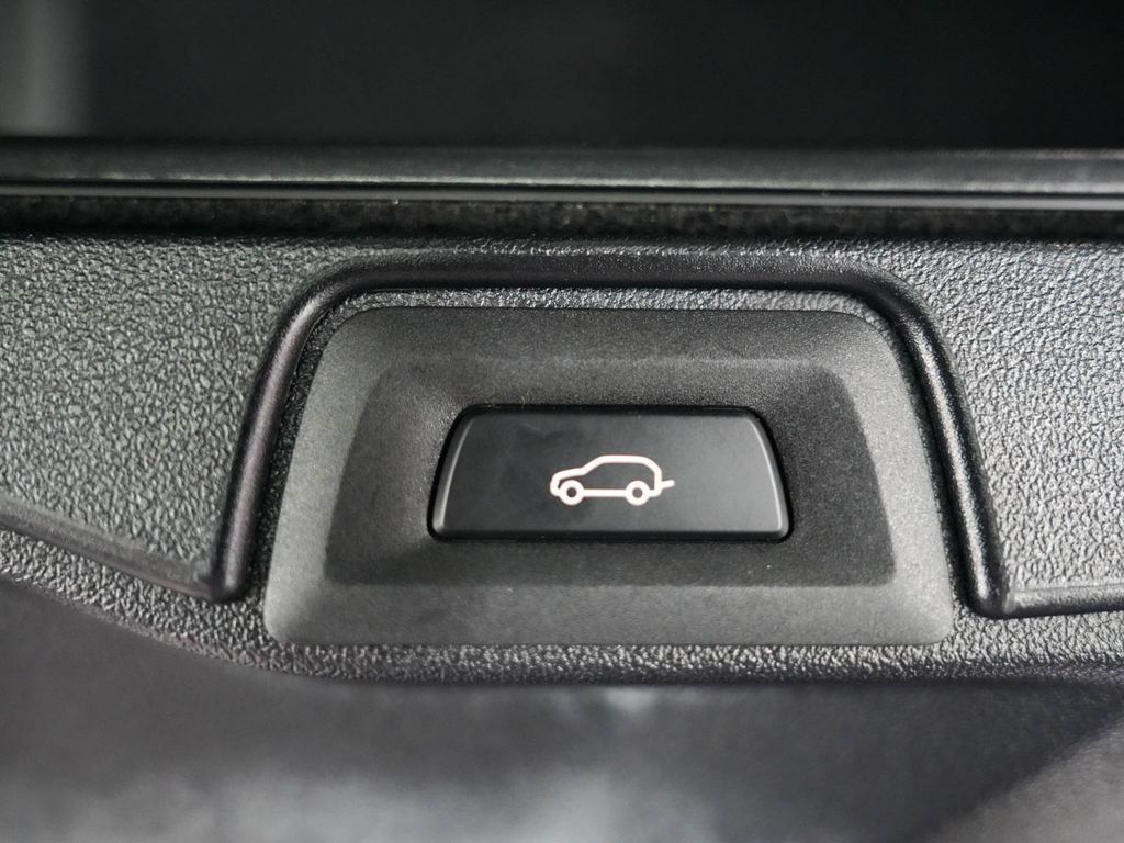 Used 2024 BMW X5 M Competition w/ Executive Package AWD/4WD image 44