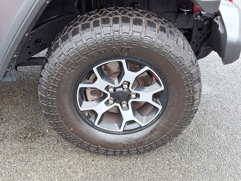 Used 2022 Jeep Wrangler Unlimited Rubicon w/ Cold Weather Group image 10