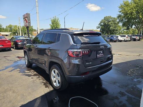 Used 2018 Jeep Compass Latitude w/ Popular Equipment Group AWD/4WD image 8
