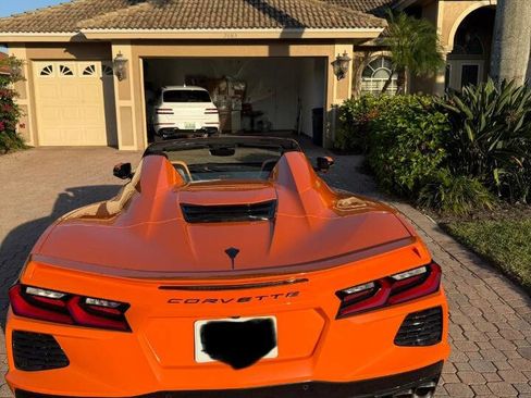 Used 2023 Chevrolet Corvette Stingray 2dr Convertible w/2LT image 11