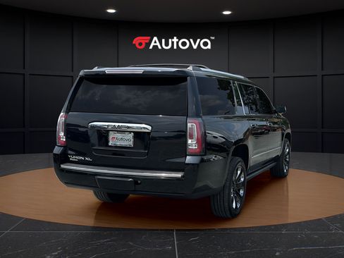 Used 2019 GMC Yukon XL Denali w/ Denali Ultimate Package AWD/4WD image 5