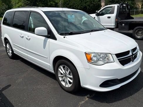 Used 2016 Dodge Grand Caravan SXT w/ Rear Park Assist Package FWD image 1