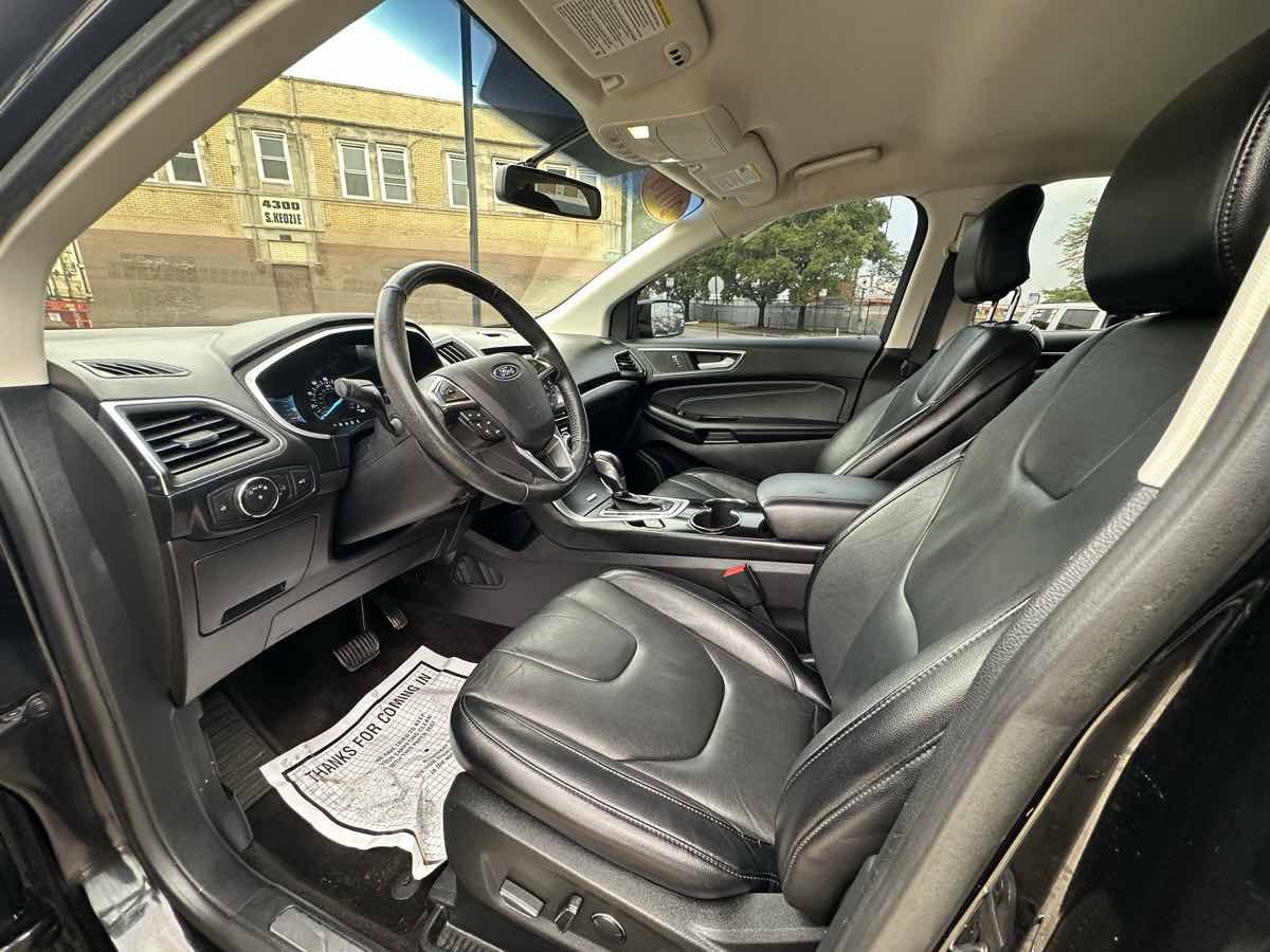 Used 2018 Ford Edge Titanium AWD/4WD image 10