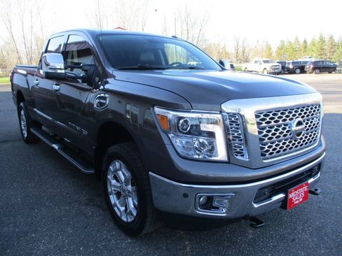 Used 2016 Nissan Titan SL AWD/4WD image 14