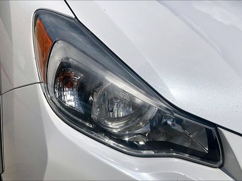 Used 2016 Subaru Crosstrek 2.0i Premium AWD/4WD image 39