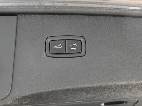 Used 2021 Porsche Cayenne Turbo AWD/4WD image 48