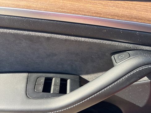 Used 2023 Tesla Model Y Long Range image 13