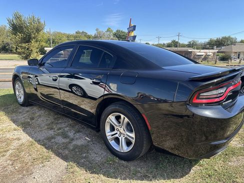 Used 2020 Dodge Charger SXT image 8