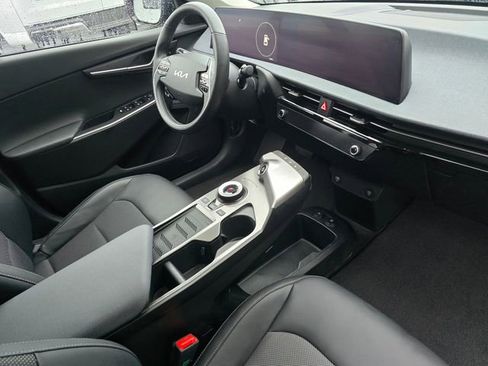 Certified 2024 Kia EV6 Light image 11