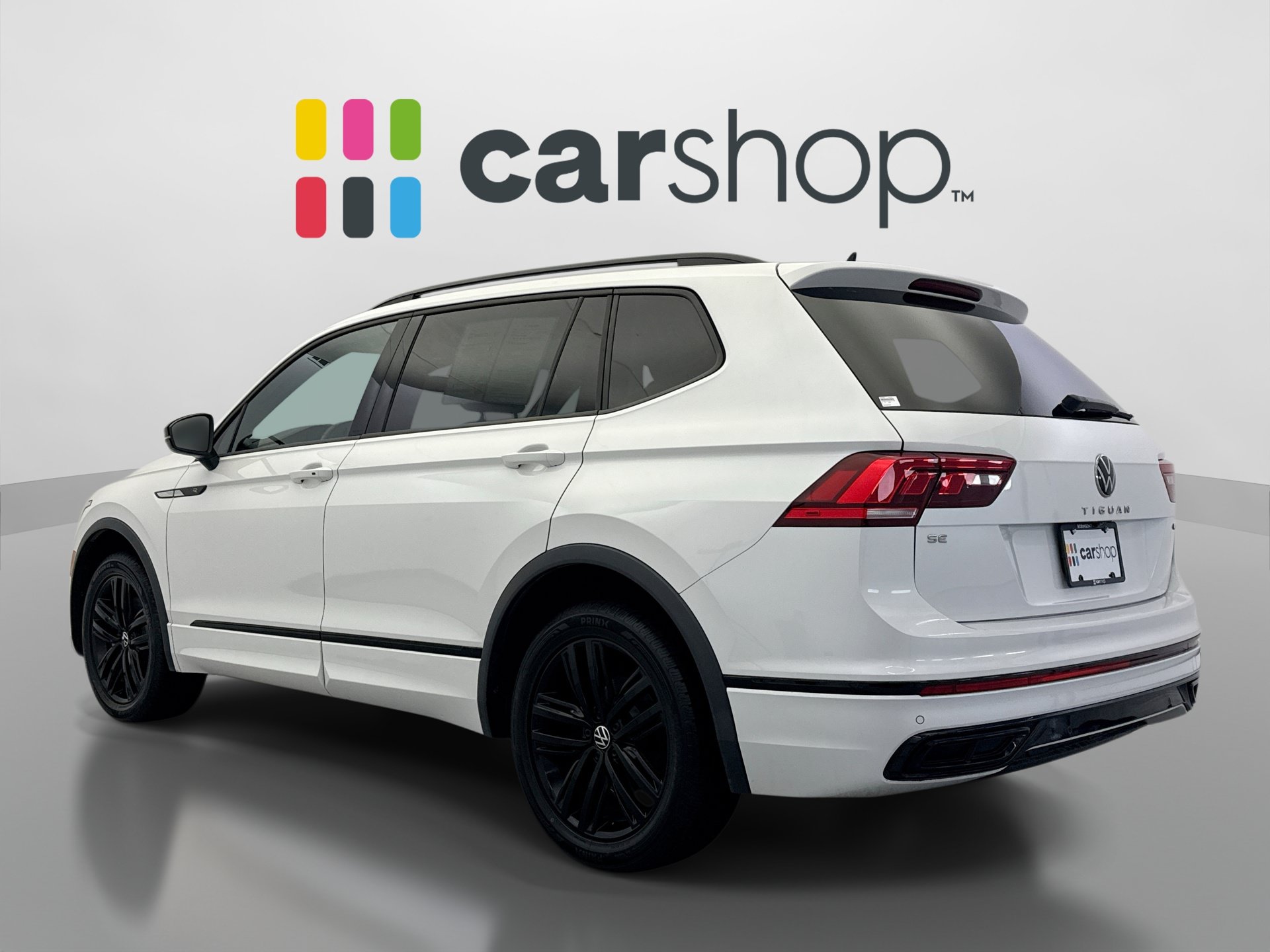 Used 2022 Volkswagen Tiguan SE R-Line AWD/4WD image 3